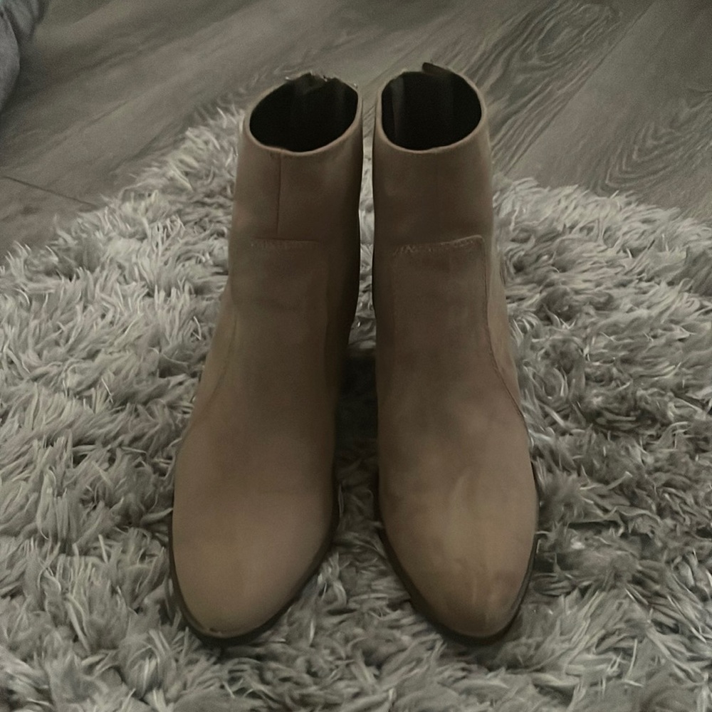 Ankle heel boots